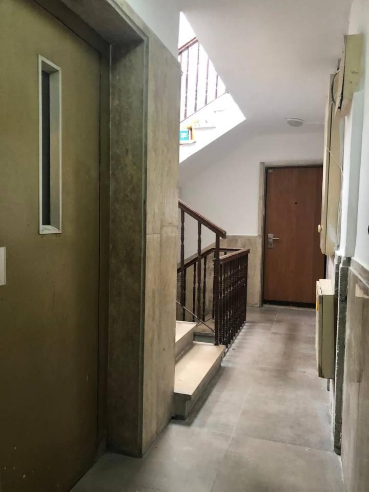 Authentic One Bedroom Apartment In City Center Yerusalem Bagian luar foto
